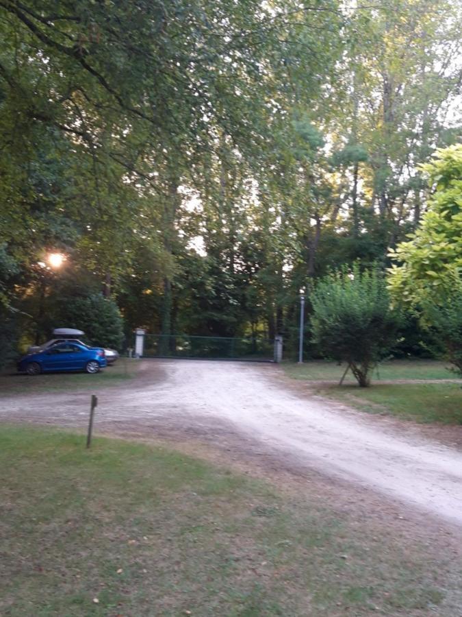 Camping de Baignes Hotel Buitenkant foto